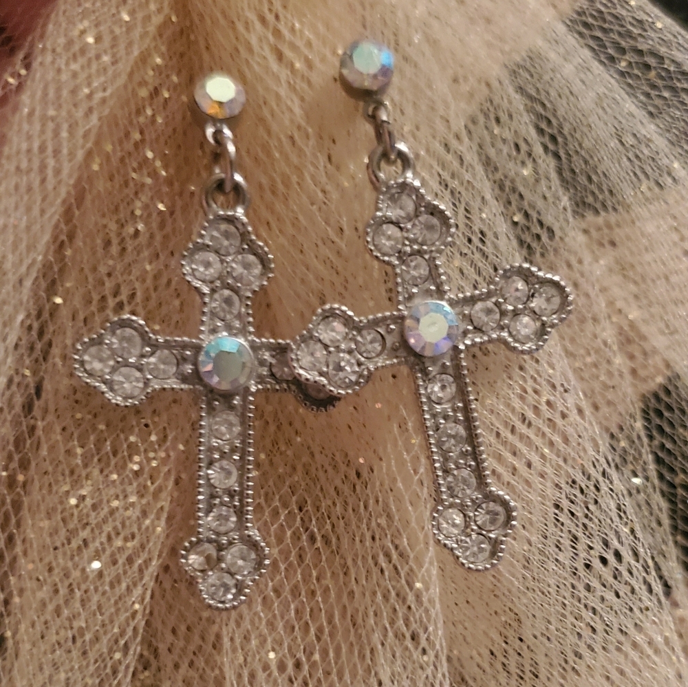 5 Pairs of Earrings for $15 & $4.99 SHIPPING!!